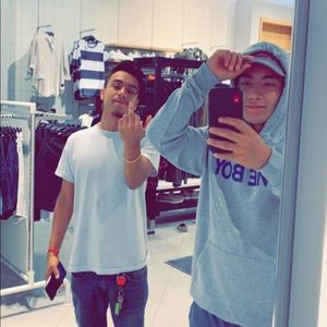 Meet your Posher, Cesar